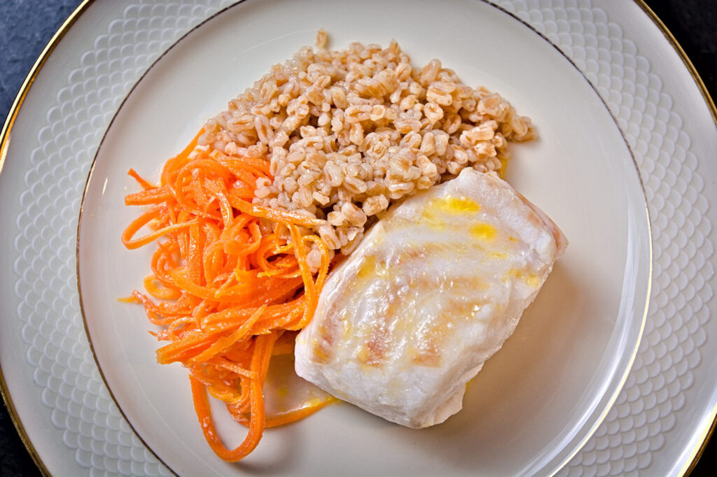 Loins af lange, bagt i ovn, med gulerødder og speltkerner